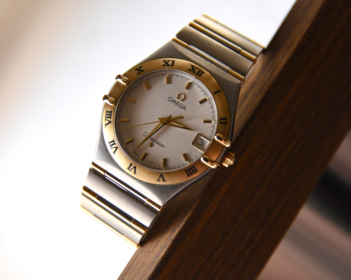 2000s Omega Constellation 33.5mm Half Bar Unisex
