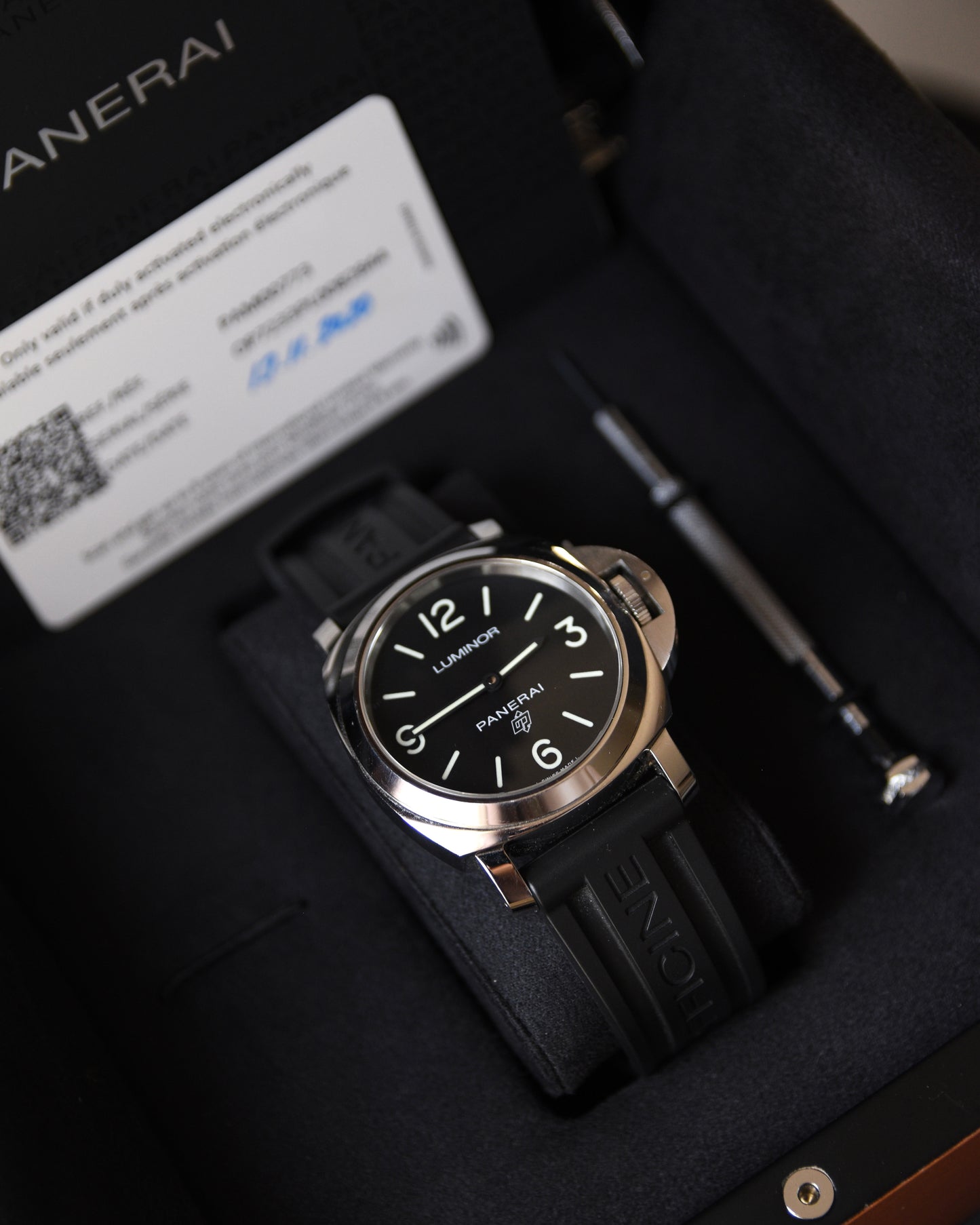 2020 Panerai Luminor Base Logo 44mm