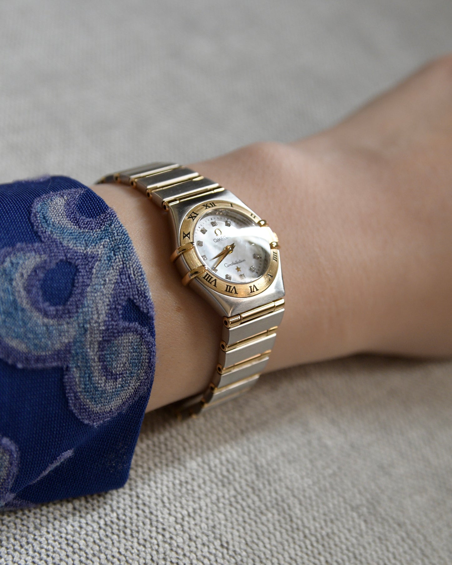 New Arrival: 2000s Omega Constellation Mini 12P Diamonds Mother of Pearl Full Bar