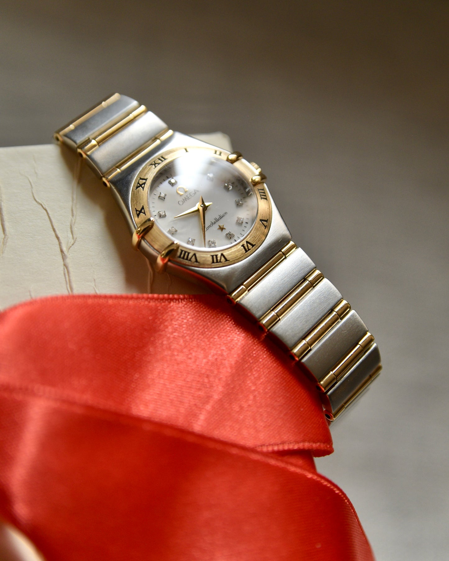 New Arrival: 2000s Omega Constellation Mini 12P Diamonds Mother of Pearl Full Bar